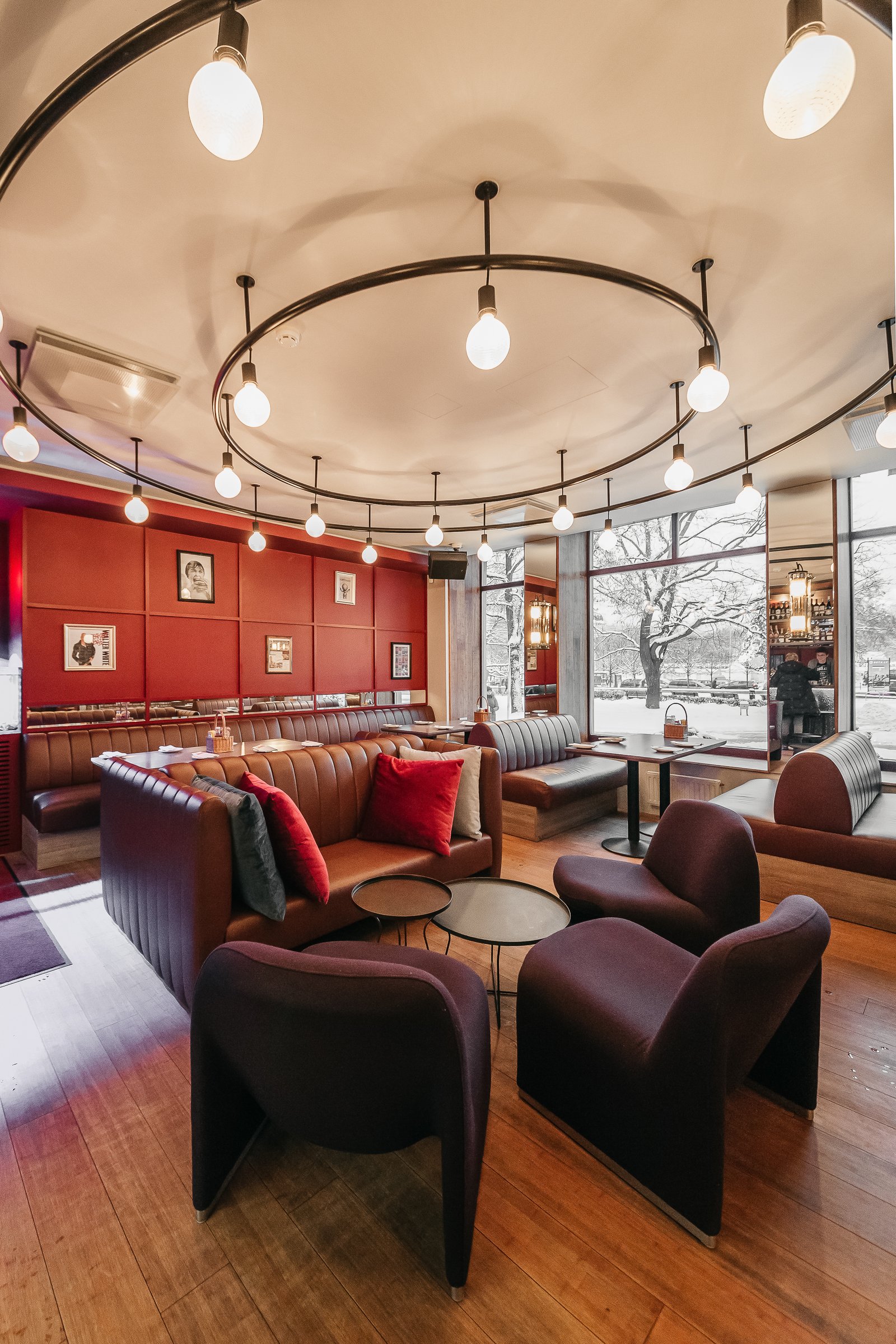 baldai_kavinemszsb_093.jpgPrekybiniai baldai