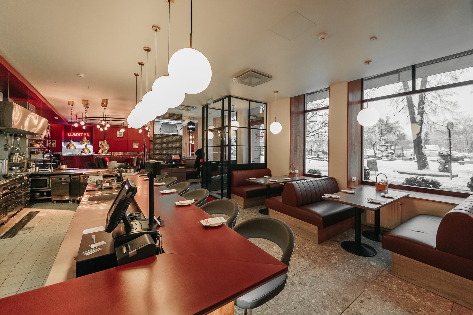 baldai_kavinemszsb_109.jpgPrekybiniai baldai