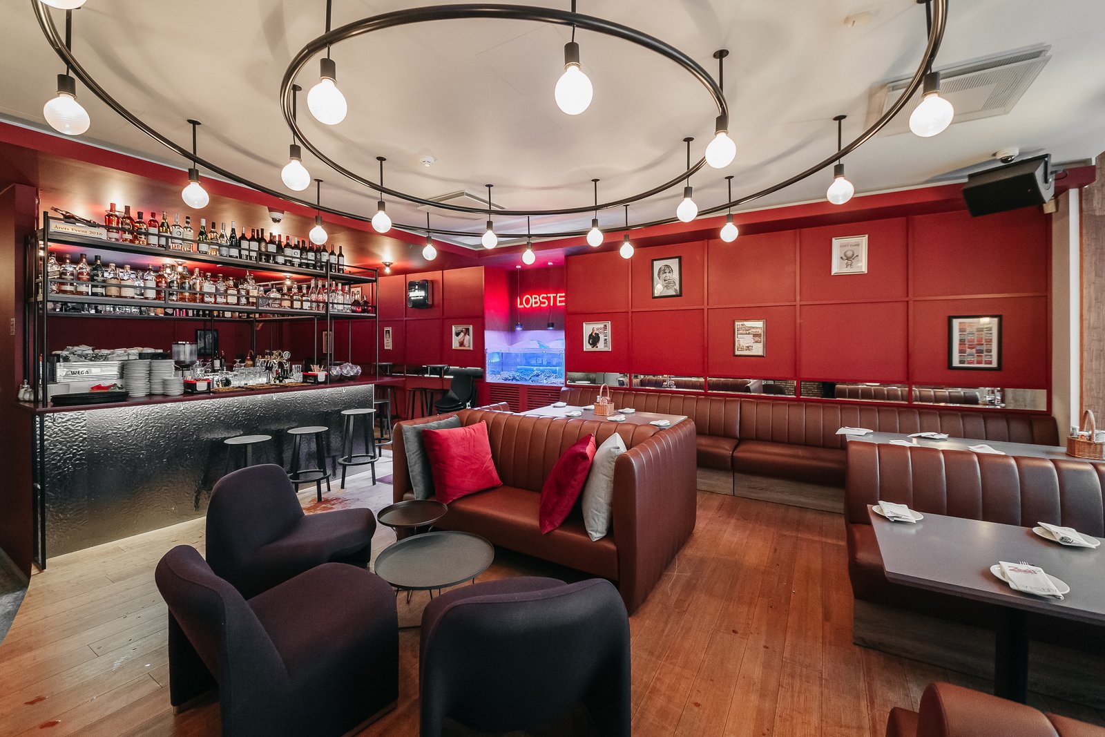 baldai_kavinemszsb_112.jpgPrekybiniai baldai