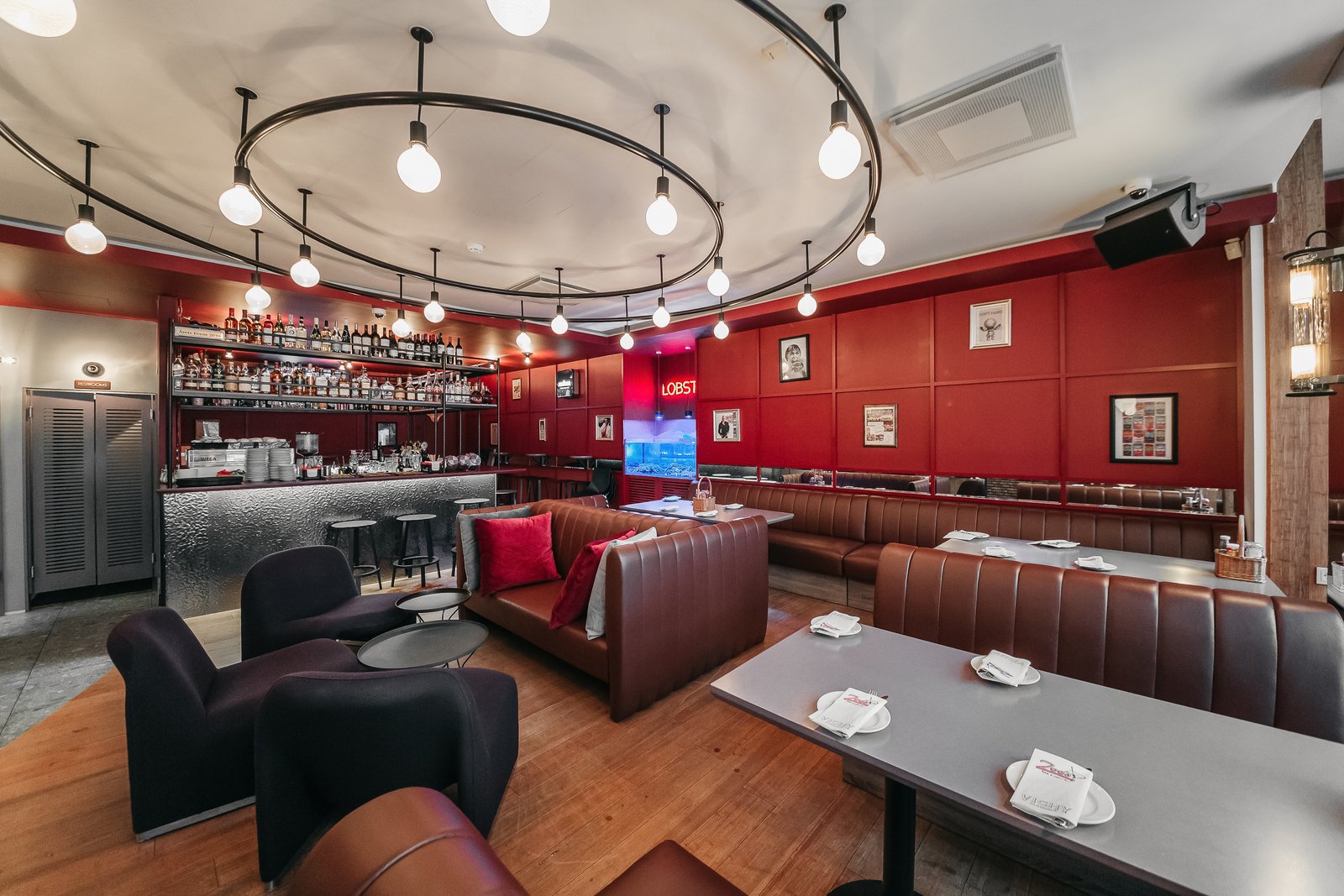 baldai_kavinemszsb_113.jpgPrekybiniai baldai