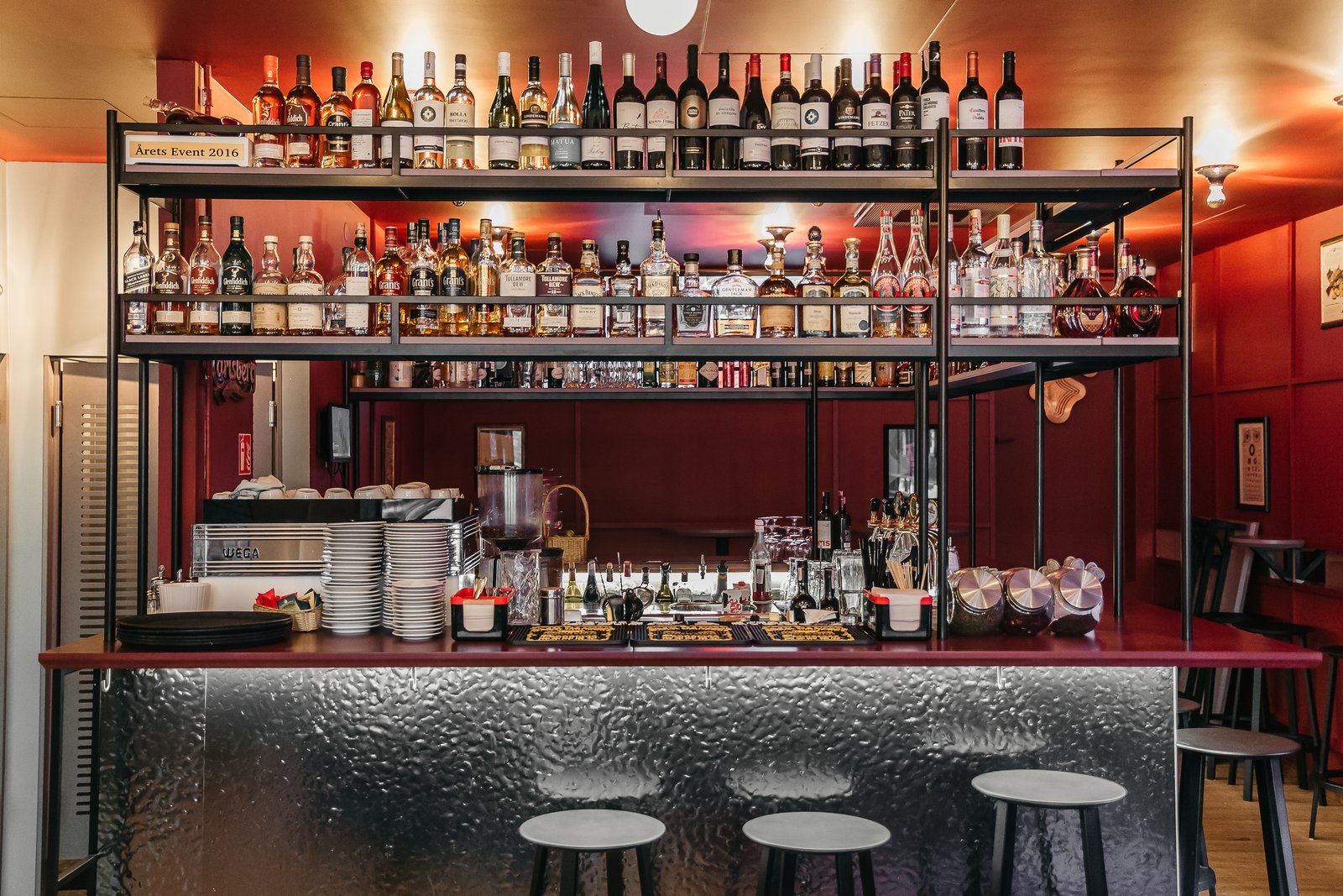 baldai_kavinemszsb_115.jpgPrekybiniai baldai