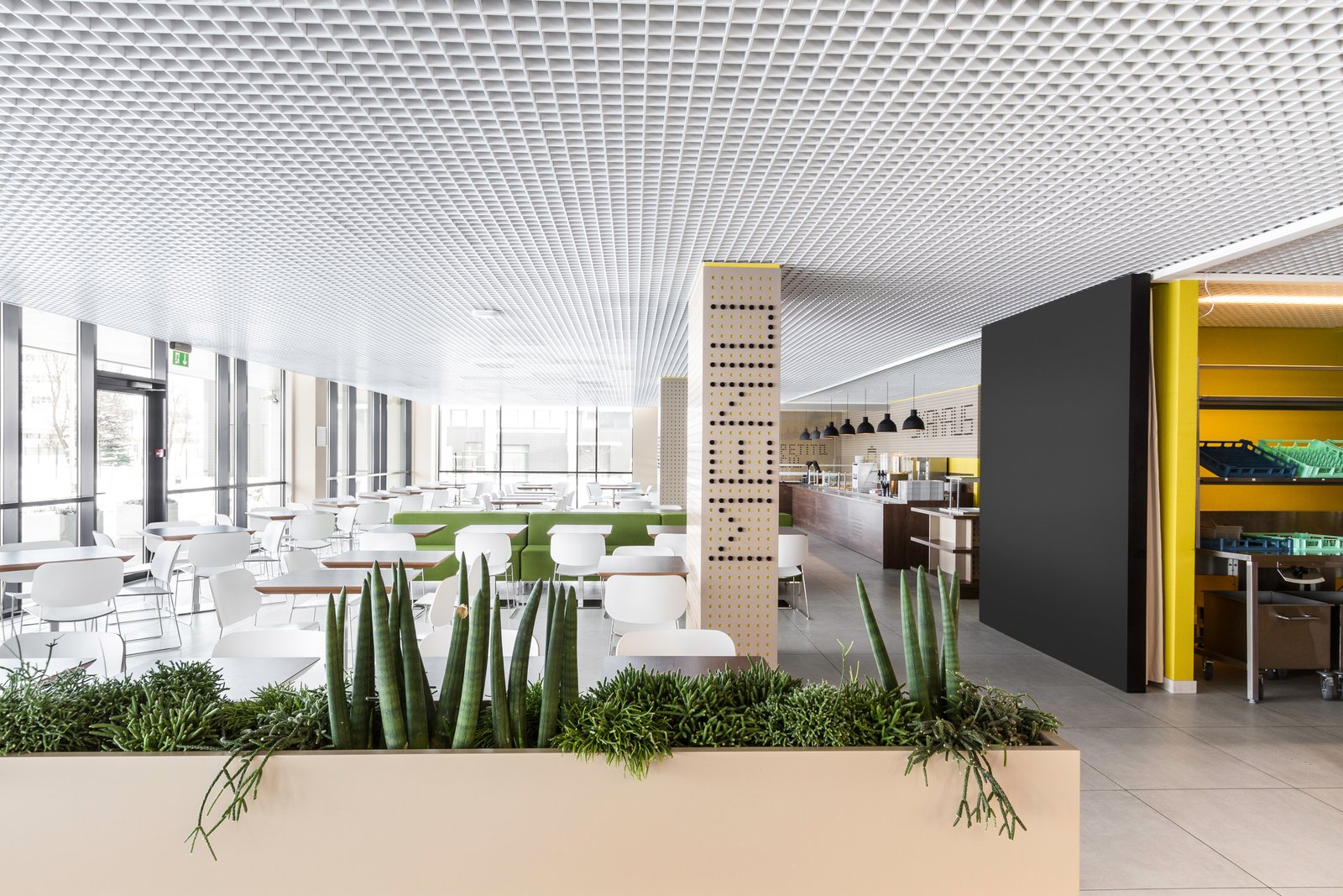 komerciniu_patalpu_baldaifermentas-iejim.jpgPrekybiniai baldai