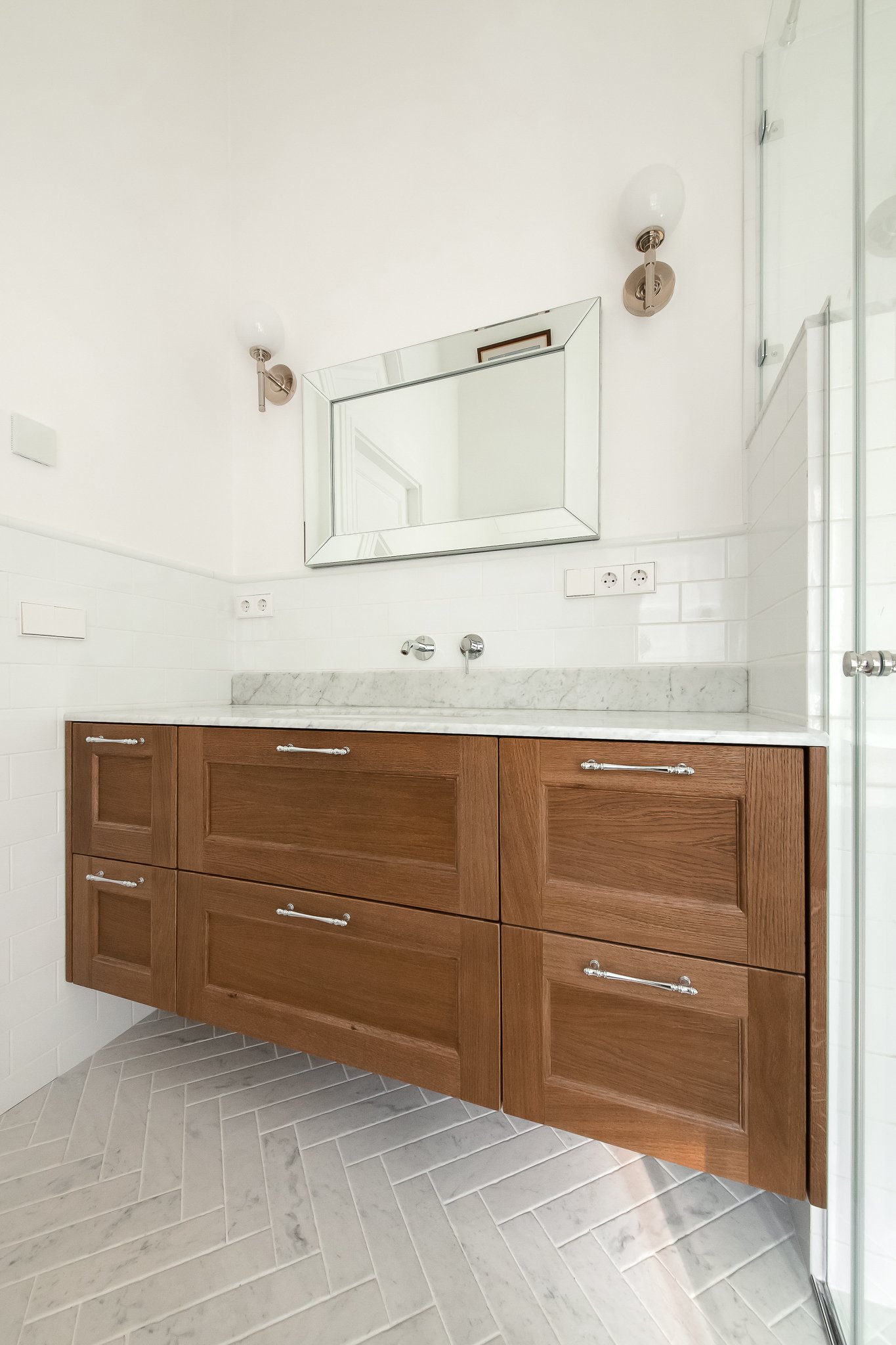 sb_25.jpgPRABANGUS BUTAS VILNIUJE (KAPINTALINĖ RENOVACIJA)